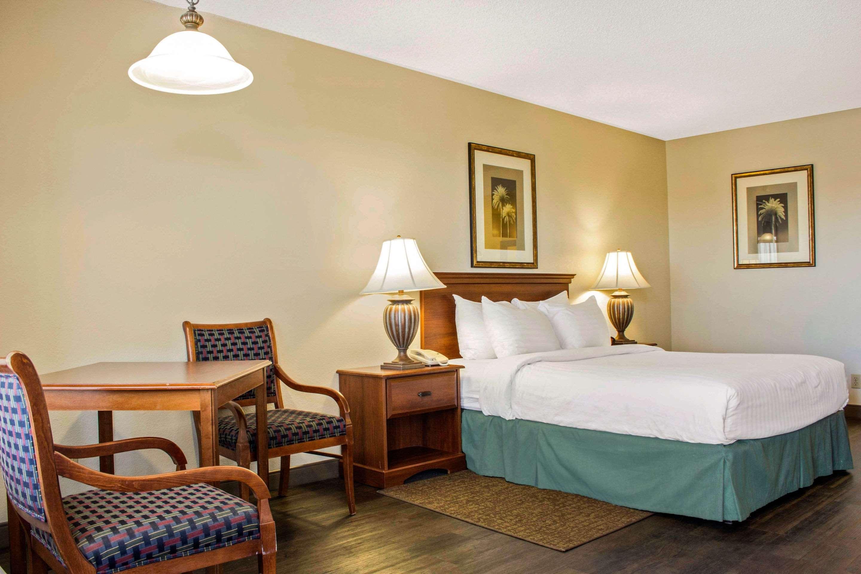 Quality Inn Benson I-10 Exit 304 מראה חיצוני תמונה