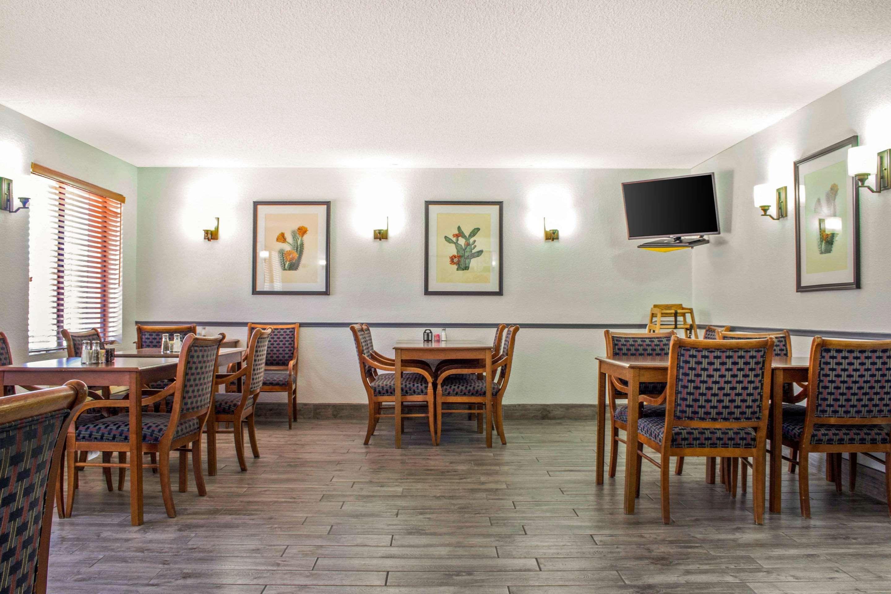 Quality Inn Benson I-10 Exit 304 מראה חיצוני תמונה