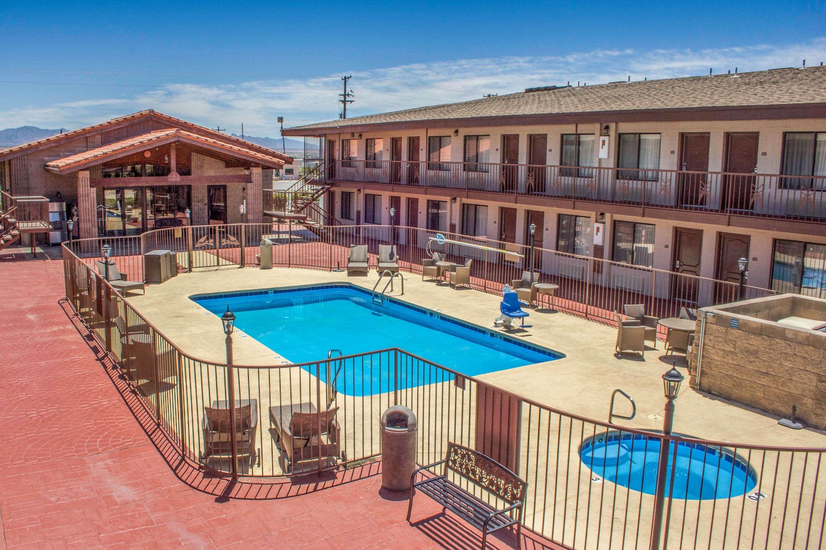 Quality Inn Benson I-10 Exit 304 מראה חיצוני תמונה