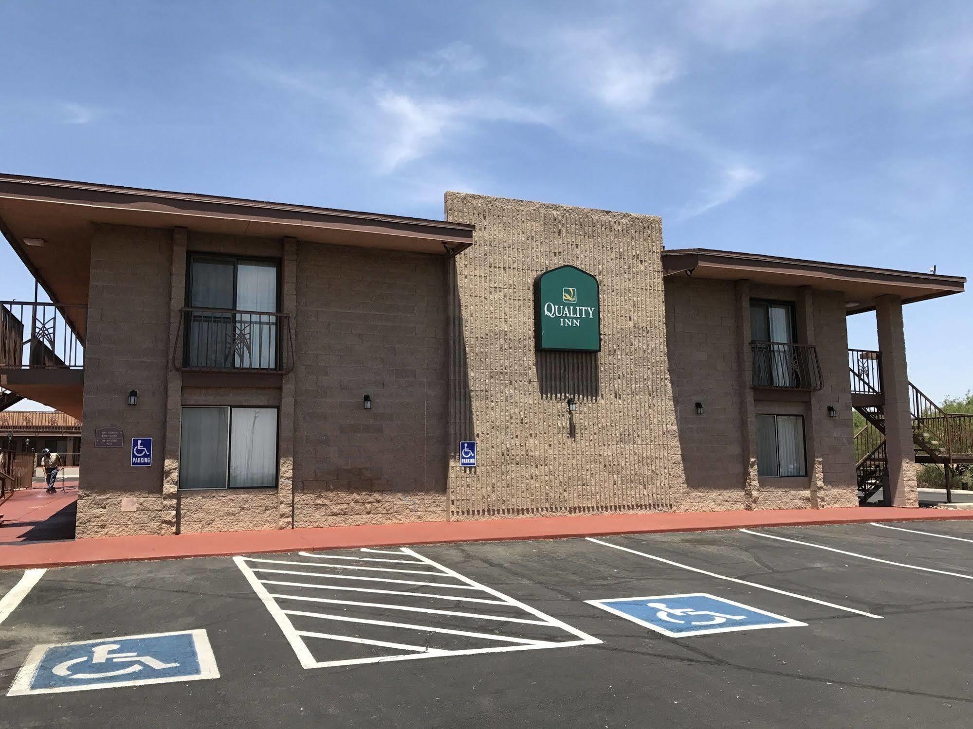 Quality Inn Benson I-10 Exit 304 מראה חיצוני תמונה